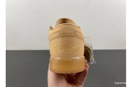 Hyperoad “Pale Vanilla Air SE 1 Jordan Sand” Low 0813